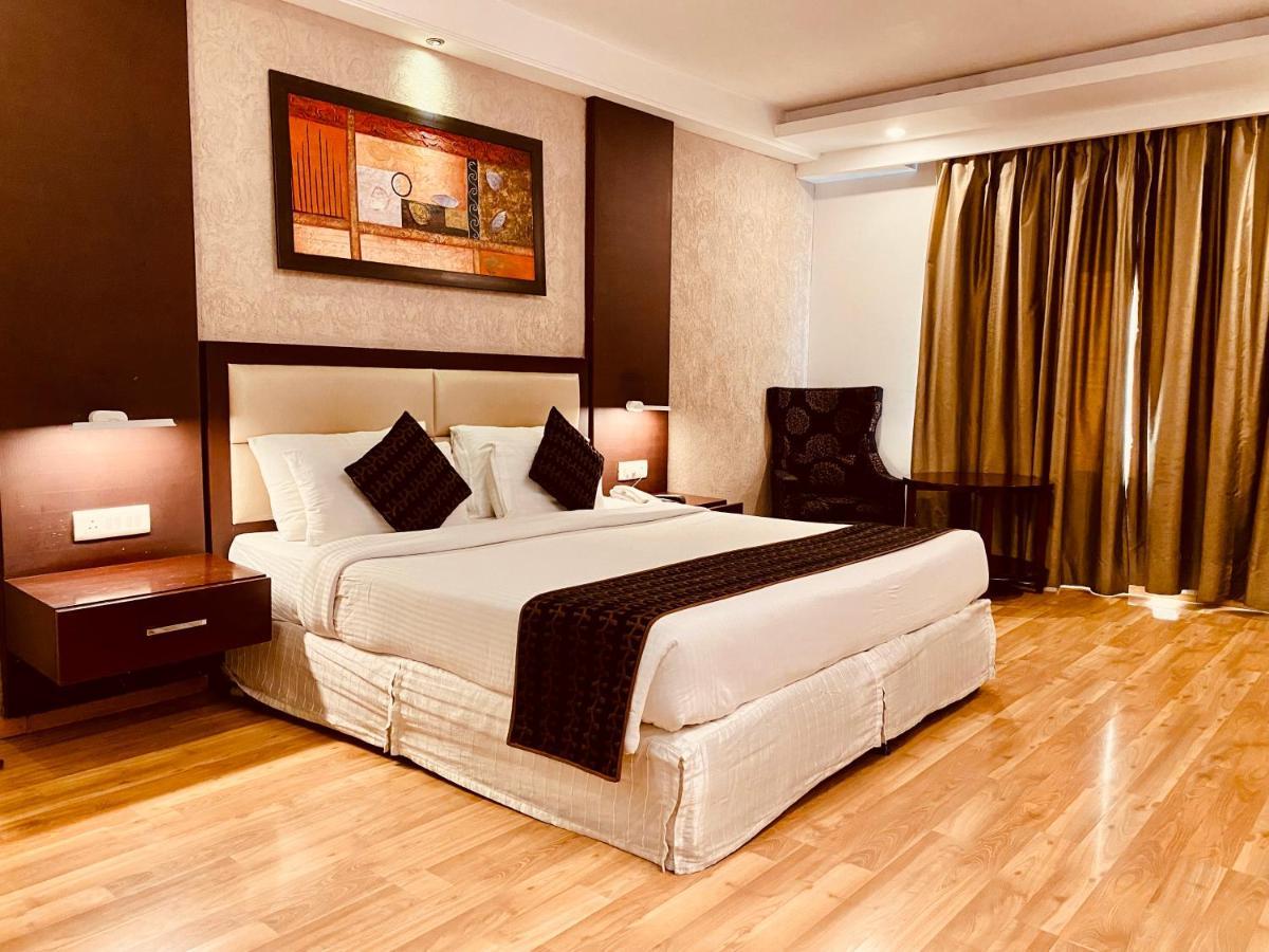Ananya Regency Hotel Kashipur Exterior photo
