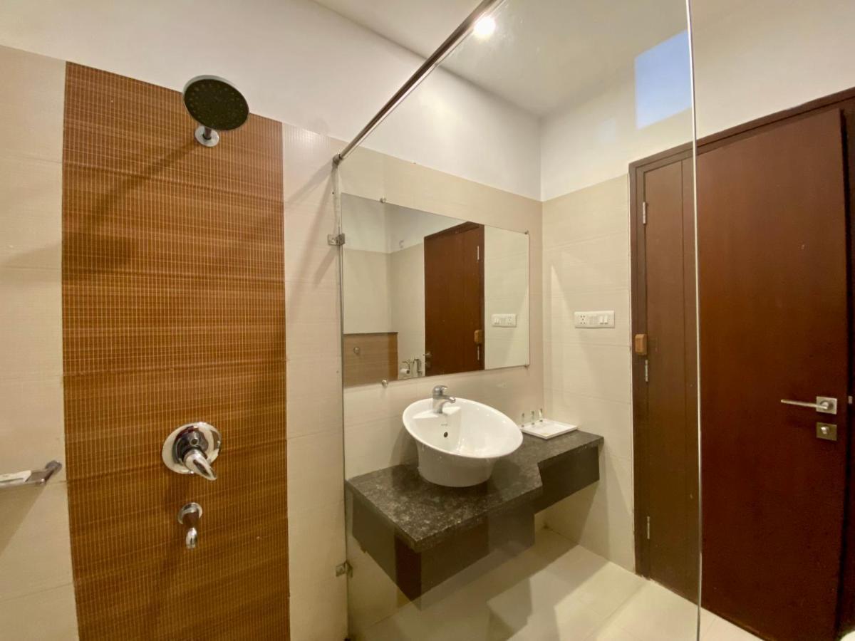 Ananya Regency Hotel Kashipur Exterior photo
